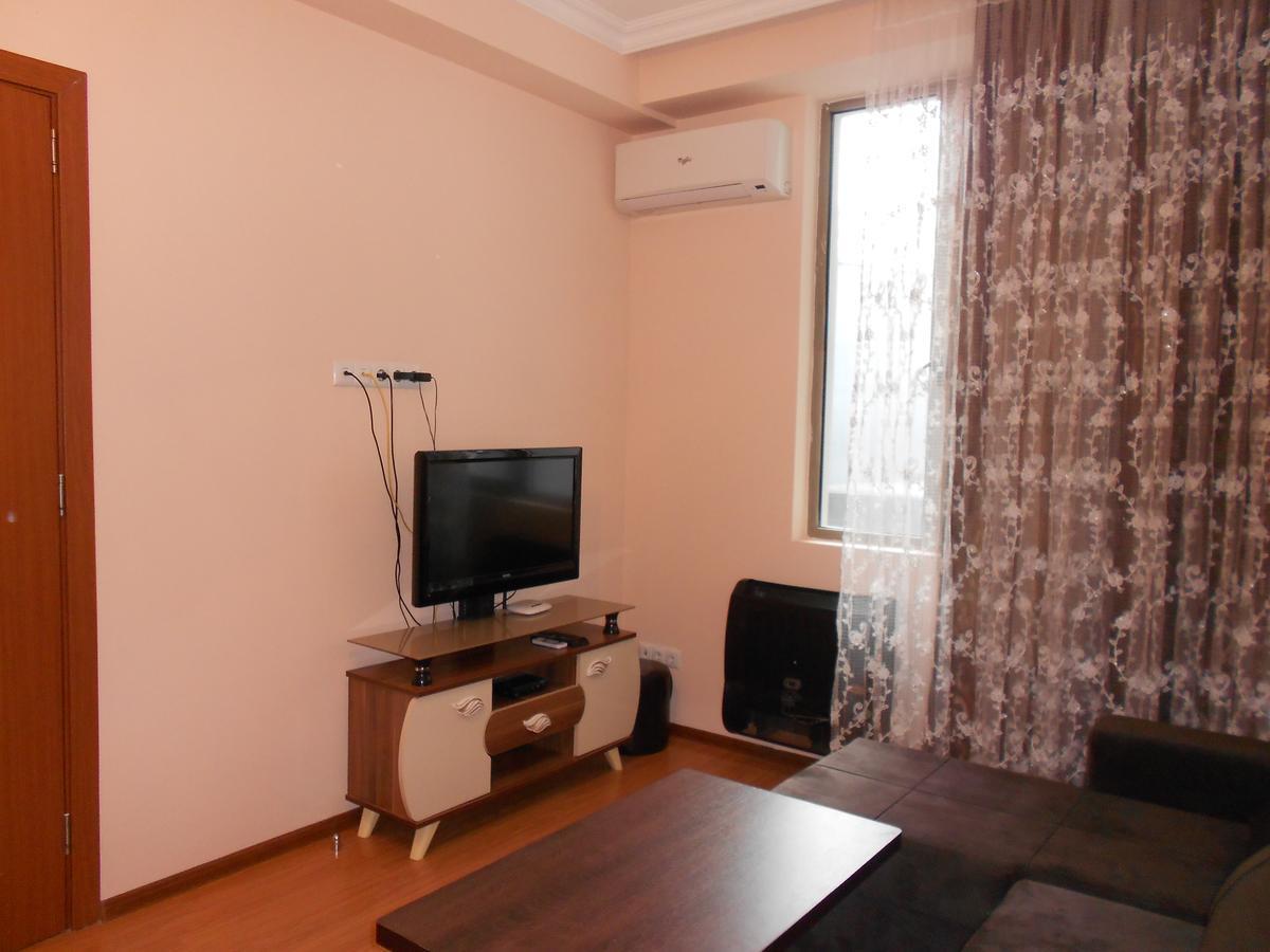 Ucha'S Apartment Batumi Exterior foto